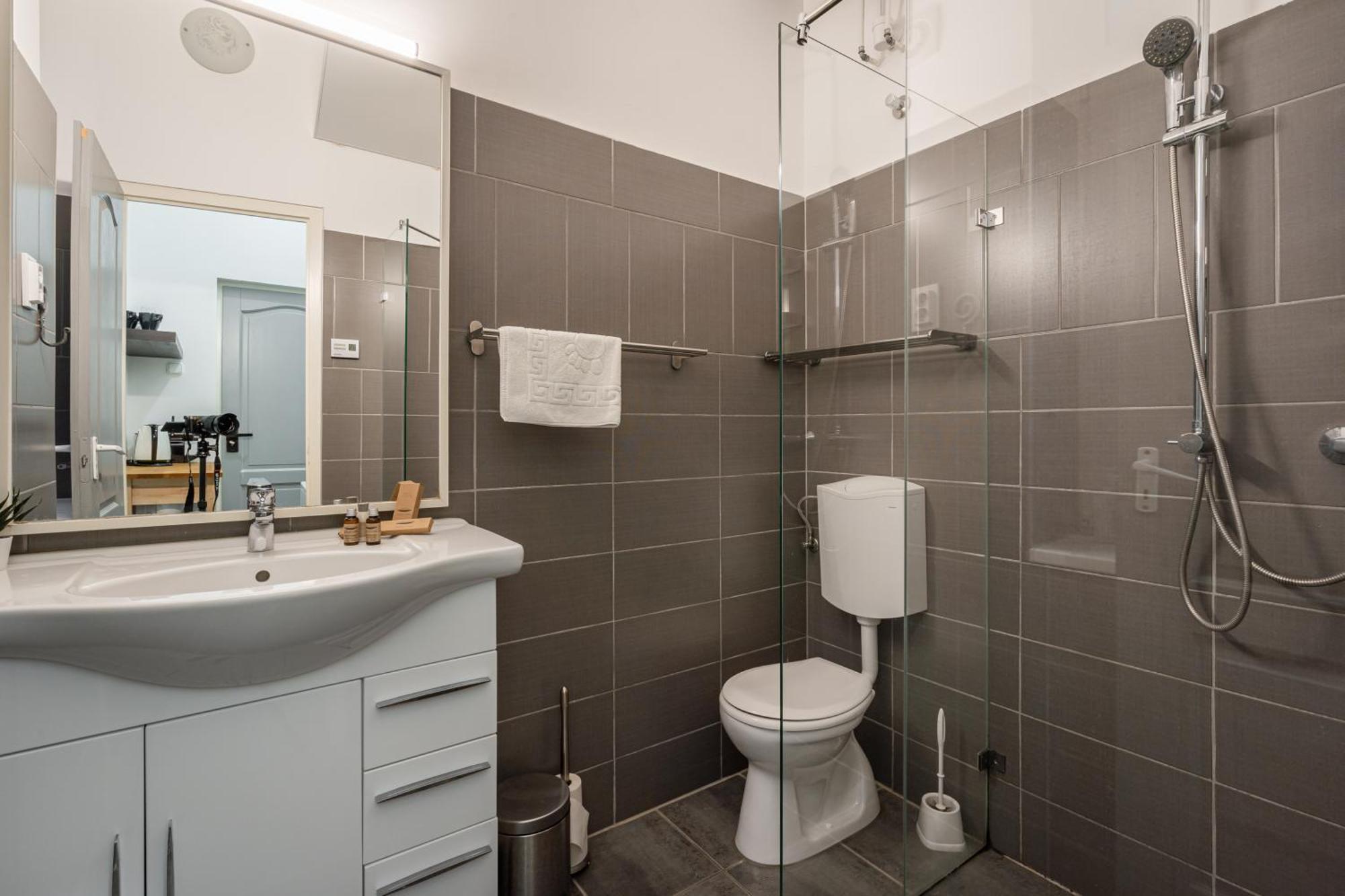 B8 - Grand Boulevard Cozy Apartment - Best Location By Bqa Budapest Room photo