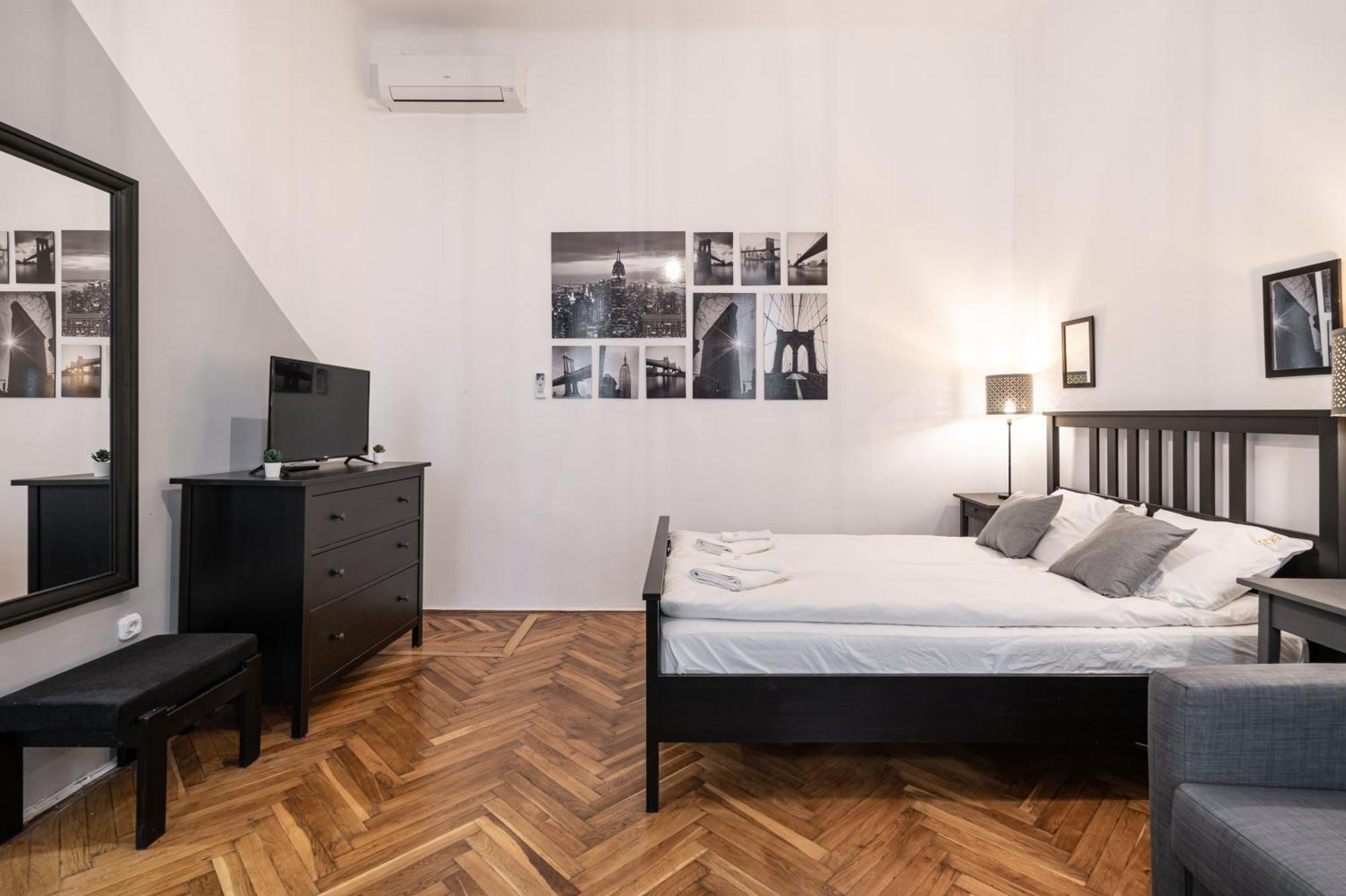 B8 - Grand Boulevard Cozy Apartment - Best Location By Bqa Budapest Room photo